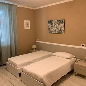 Camera con letto king size